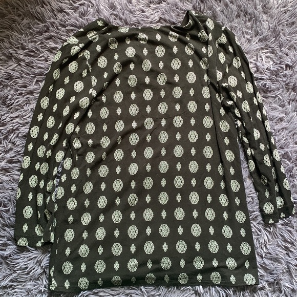 Chico’s black pattern top Women’s size 0 - Picture 2 of 5